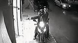 2012 attackieren diese zwei ’Ndrangheta-Mitglieder Ladenbesitzer wegen ausstehender Schulden