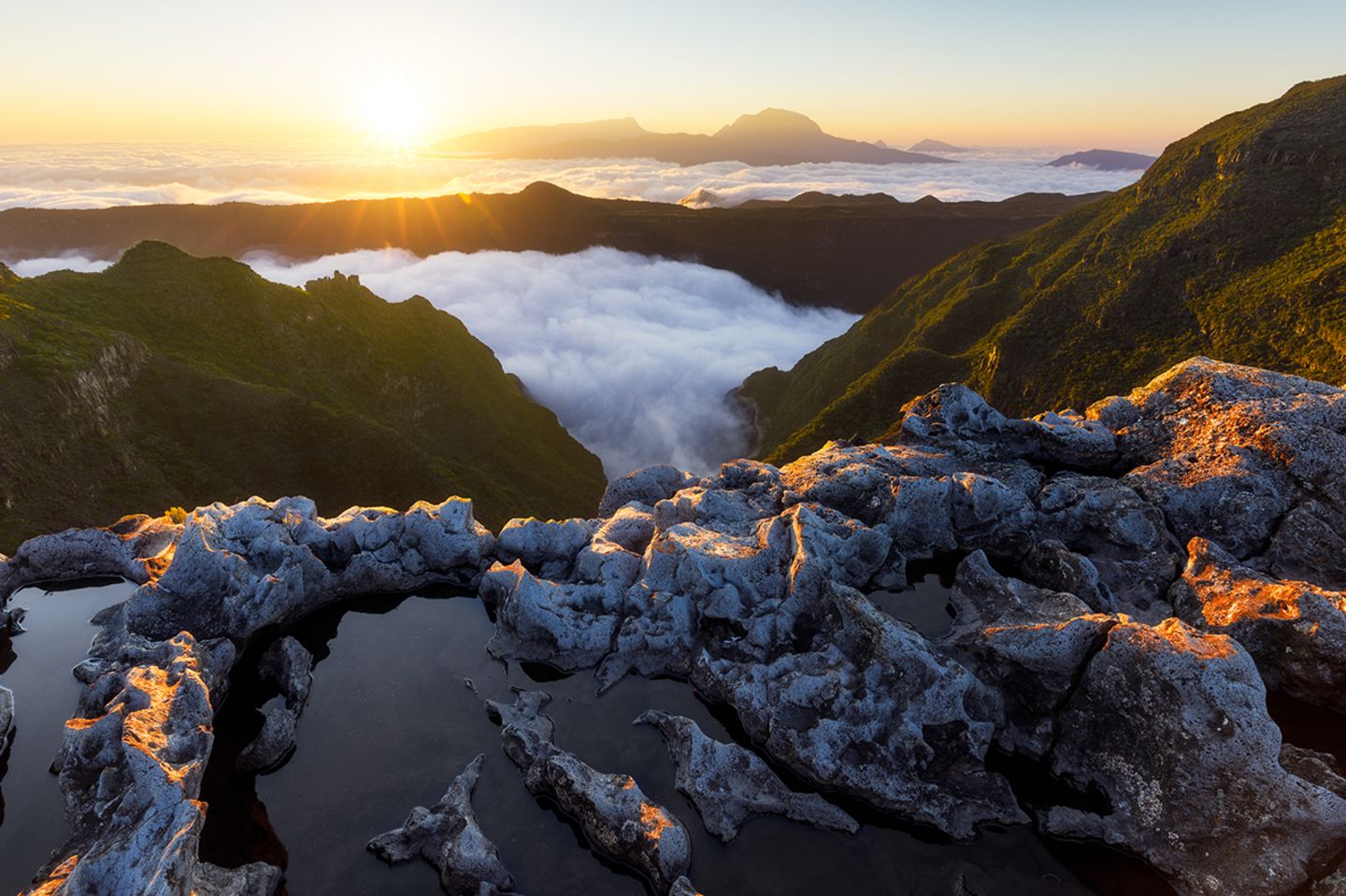 Über dem Piton des Neiges, La Reuion