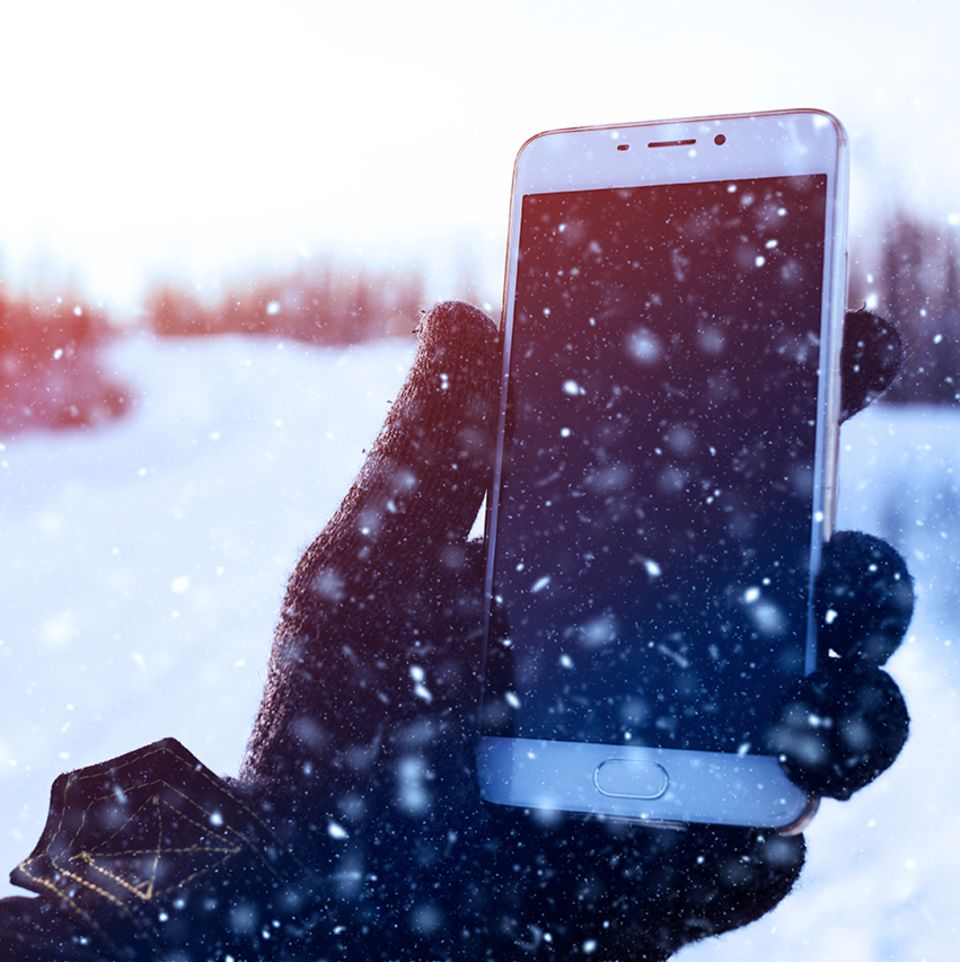 Smartphone-Nutzung im Winter