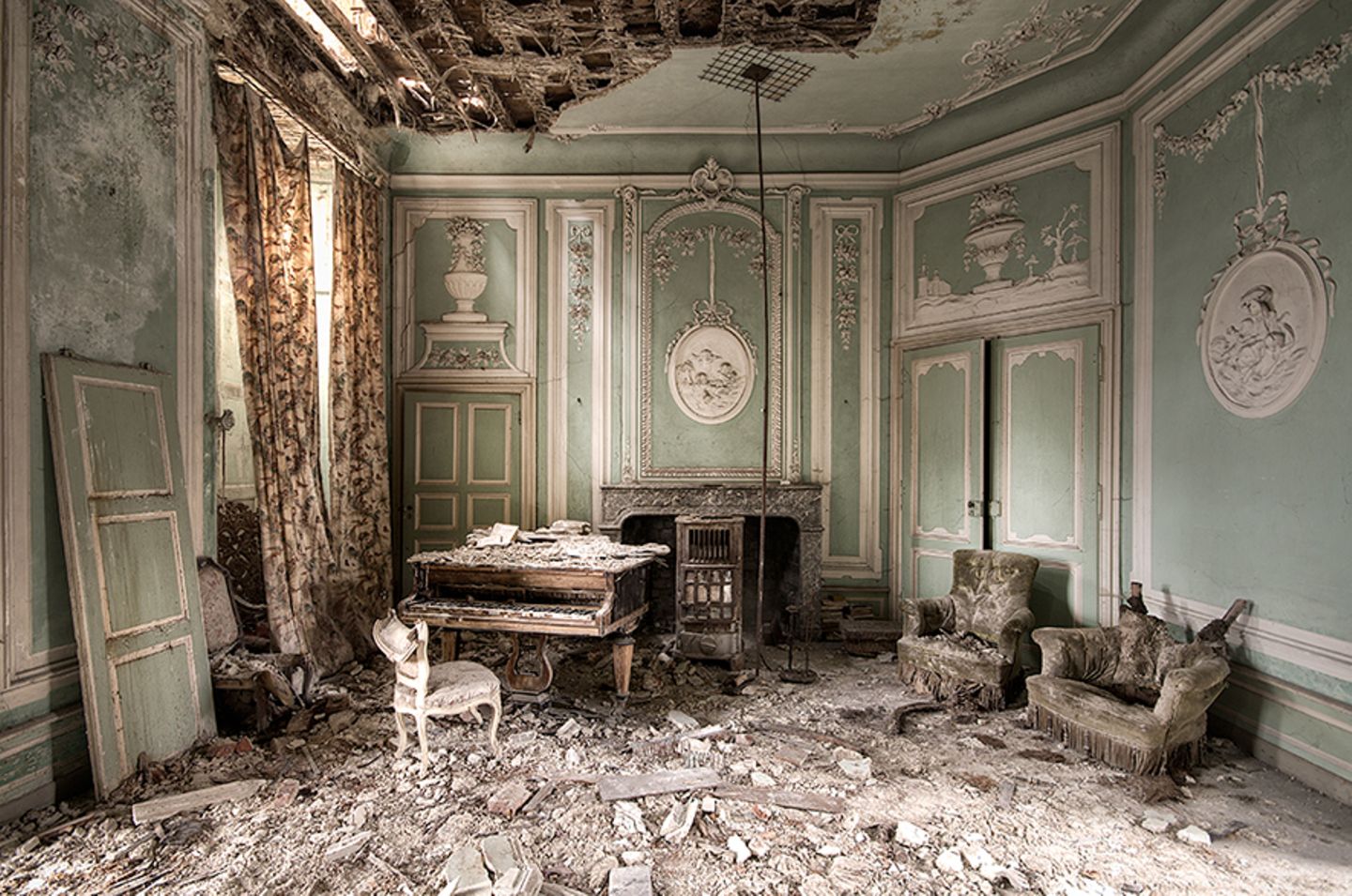 Tunes of Decay