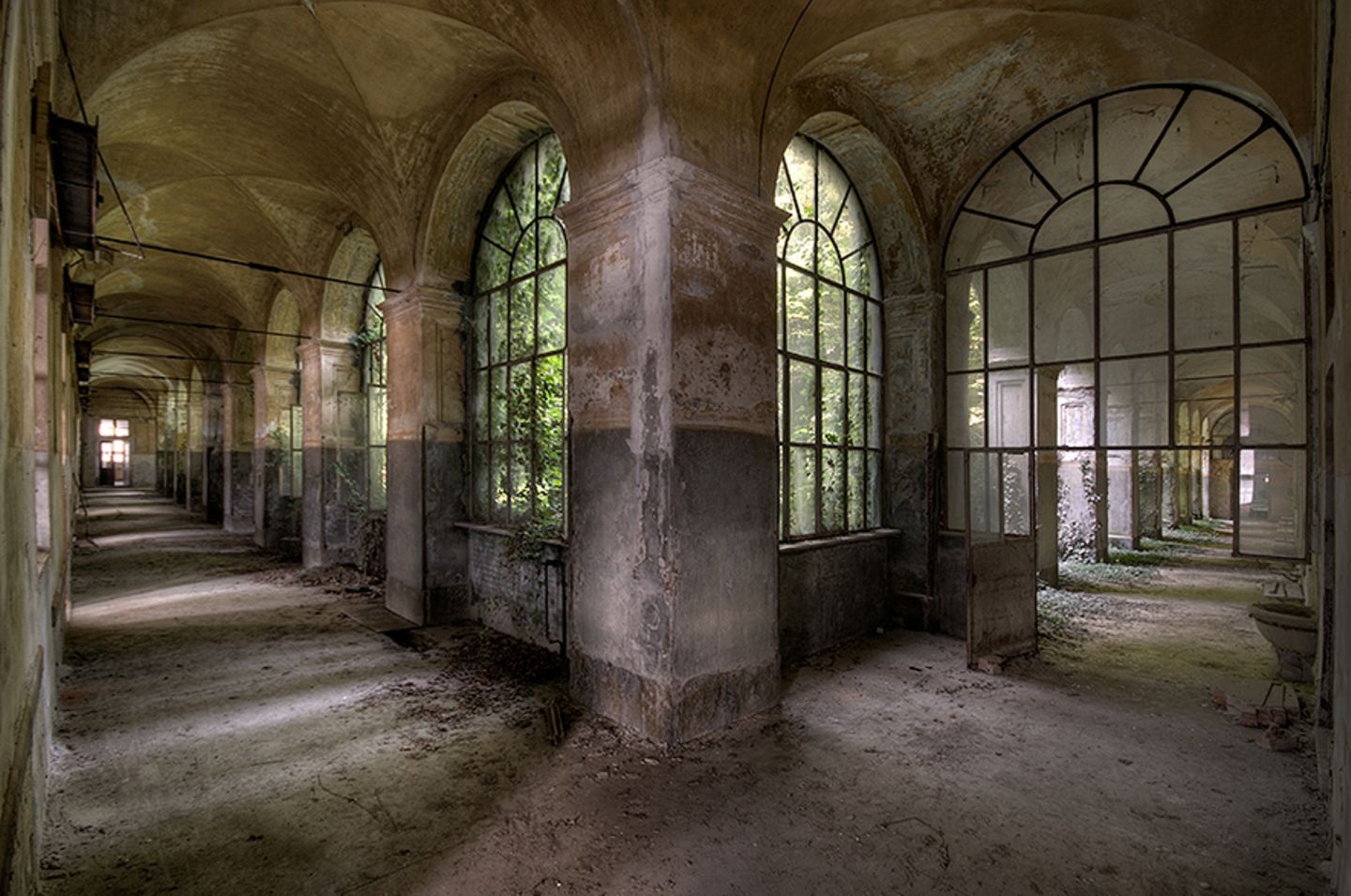 Split Corridor