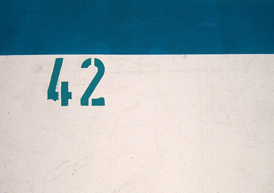 Schreibwettbewerb: Die "42" - eine ganz besondere Zahl