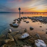 08.04.2021      "Sonnenaufgangsstimmung an Ostermontag. Farbfrohe Morgenstimmung am Bodensee. So startet man gerne einen Tag."      Kamera: Nikon Z6 mit Nikkor Z 24-200mm f/4-6.3 VR ISO 50, 24mm, f/18, 2.5 Sek  Mehr Fotos von Matthias Burkhard
