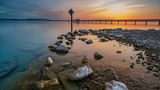 08.04.2021      "Sonnenaufgangsstimmung an Ostermontag. Farbfrohe Morgenstimmung am Bodensee. So startet man gerne einen Tag."      Kamera: Nikon Z6 mit Nikkor Z 24-200mm f/4-6.3 VR ISO 50, 24mm, f/18, 2.5 Sek  Mehr Fotos von Matthias Burkhard