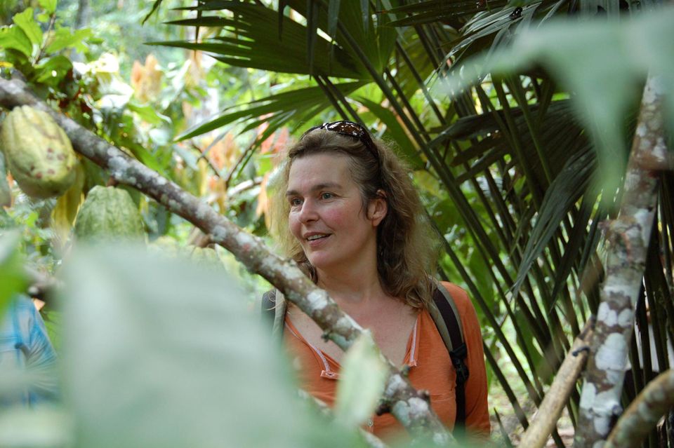Eva Danulat besucht einen Waldgarten in Amazonien, Ecuador