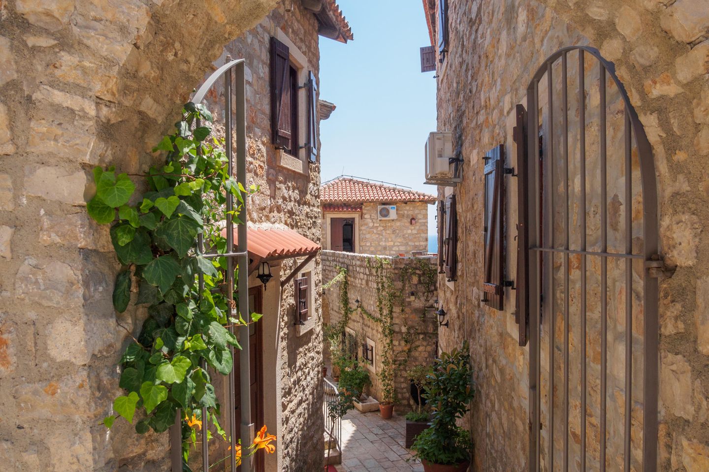 Ulcinj Gebäude in der Küstenstadt Ulcinj