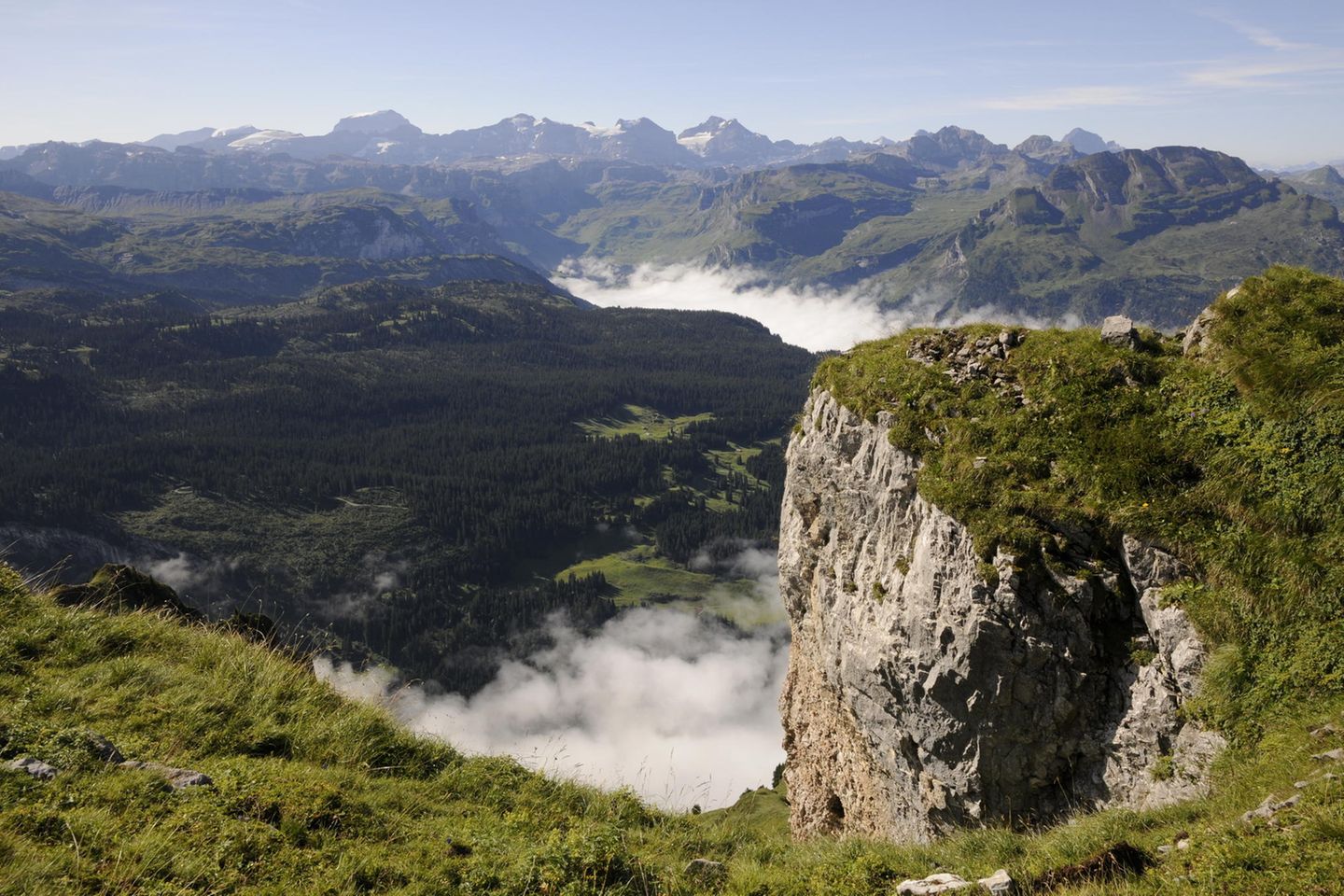 Etappe 2 vom Muotatal bis nach Brunnen Blick auf das Muotatal