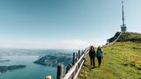 Zwei Wanderinnen auf der Rigi