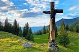 Crucifix steht auf der Älggialp