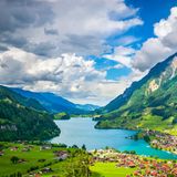 Blick auf den Lungernsee in der Schweiz