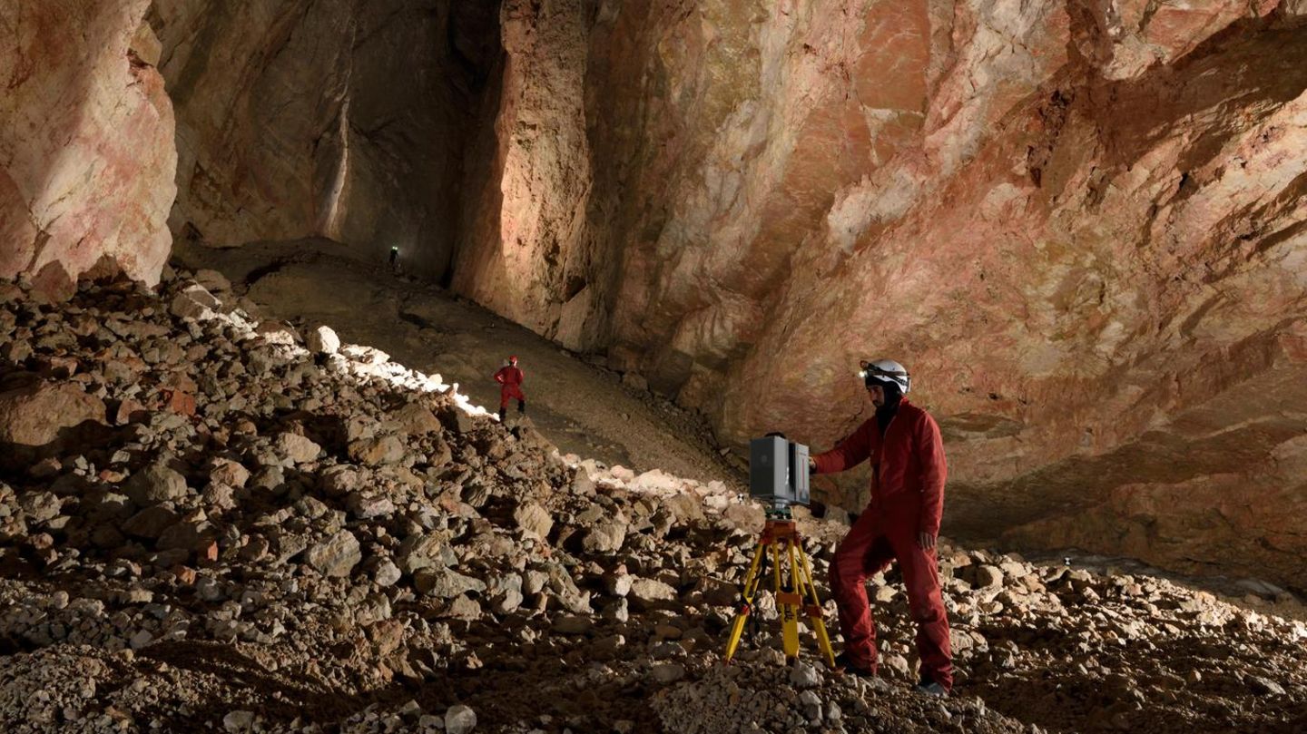 After negotiating a deep pit and passing through a giant ice cork in the entrance series of El Cenote (cave) in the Italian Dolomites, we descended into a large cathedral-shaped chamber at the bottom. We set to work building up a 3D laser scan of the sp...