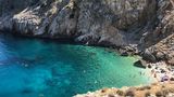Mali Bok Strand, umgeben von hohen Klippen auf der Insel Cres