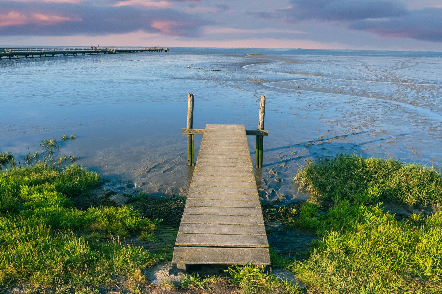 Butjadingen – mitten im Wattenmeer Steg ins Wattenmeer