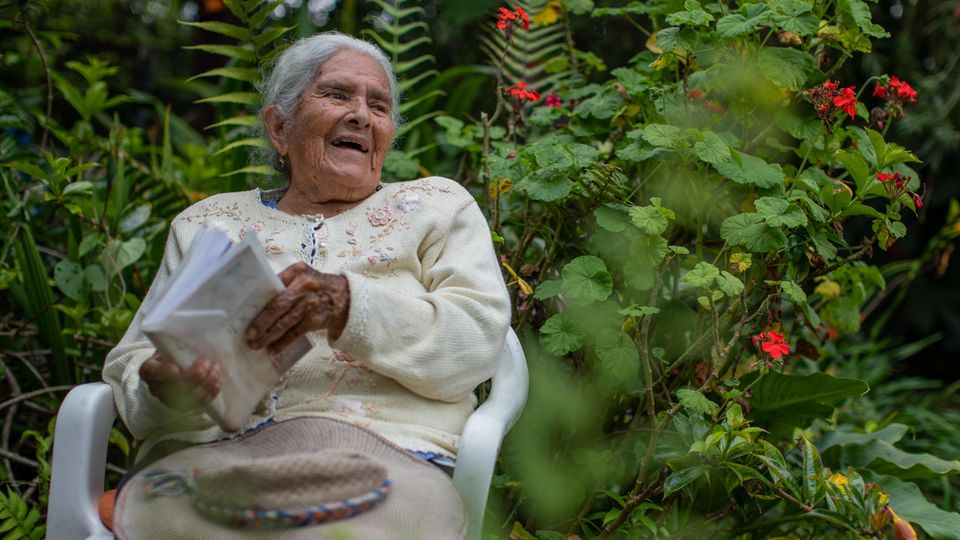 Unser nächster Kauf: Familienoberhaupt Maria Esther Varela, 98, ist froh, dass ihr Wald bald der Gemeinde gehört – und streng geschützt wird Familienoberhaupt Maria Esther Varela, 98, ist froh, dass ihr Wald bald der Gemeinde gehört – und streng geschützt wird