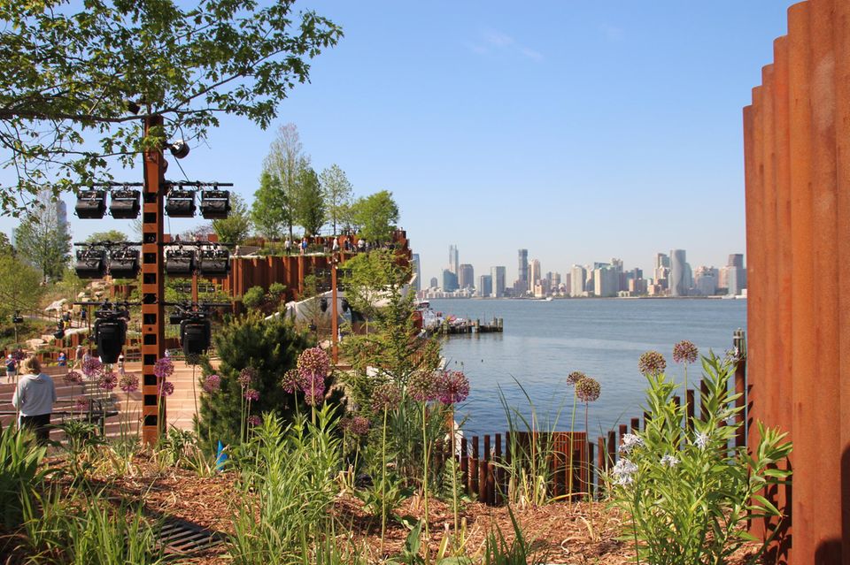 In addition to flowers, trees, meadows and views of the Manhattan skyline, the facility also offers space for open-air events