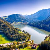 Blick auf den Lunzer See und das Gebirge