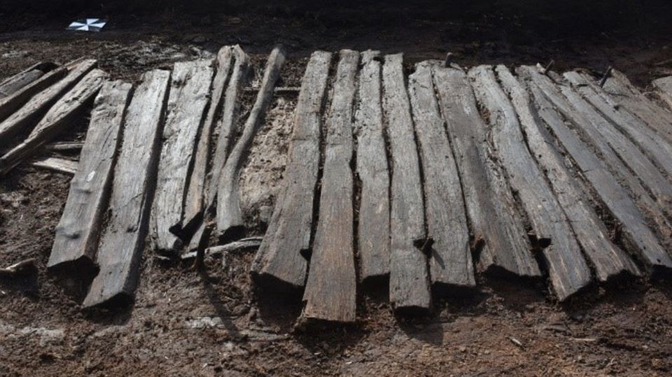 Prähistorischer Bohlenweg Prähistorischer Bohlenweg