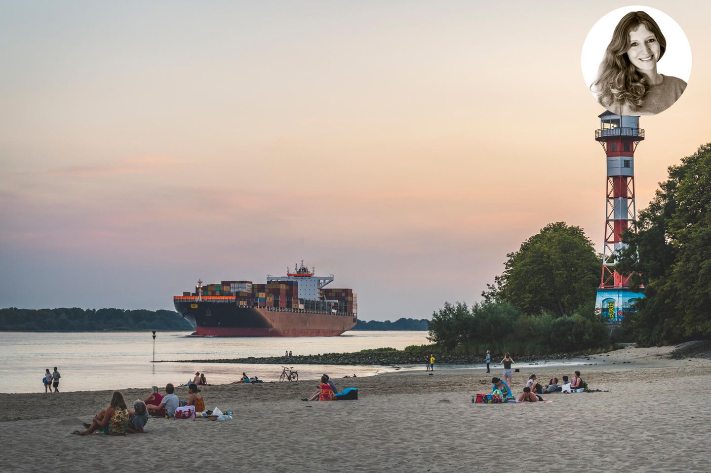 Heimatliebe bedeutet für mich, an mein Dorf in der Stadt zu denken. Ans beschauliche Leben in Rissen am westlichen Stadtrand. Dort sehe ich Rehe durch den Wald springen – und manchmal sogar durch den Garten. Ich denke lächelnd an meinen ersten Kuss auf einer weißen Bank am Elbhöhenweg zwischen Rissen und Blankenese zurück. Die steht heute noch dort. Und wenn ich in Wedel, gleich hinter der Landesgrenze, über den Deich spaziere (Foto: Hamburger Jachthafen, Wedel), höre ich das dumpfe Dröhnen der vorbeiziehenden Schiffe und finde: Nirgends sonst tuten die Dampfer so schön wie hier.  Mein Tipp: Das »Café und Restaurant Lüküs« im Beach-Bar-Stil, gelegen im »Elbecamp«, dem Campingplatz am Falkensteiner Ufer  Solvejg Hoffmann, Online-Redakteurin