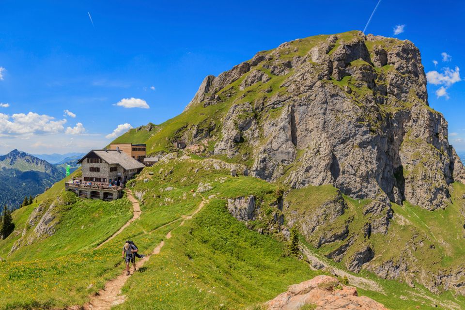 Blick auf das Aggenstein mit Bad Kissinger Hütte