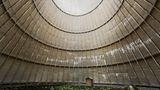 Lost Places: Das belgische Charleroi ist das ehemalige Zentrum der wallonischen Kohle- und Stahlindustrie und für Fotokünstler ein Paradies. Denn hier finden sich interessante Motive, wie dieser verlassene Kühlturm Kühlturm, Belgien