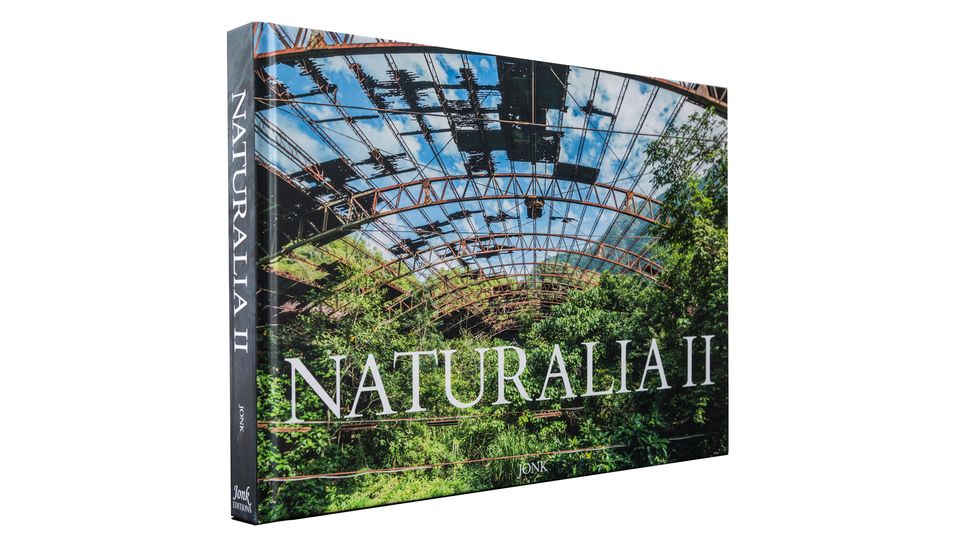 Lost Places: Naturalia II ist auf Englisch und Französisch im Verlag Jonk Editions erschienen. 221 Fotografien, aufgenommen in 17 Ländern, erzählen von der faszinierenden Kraft der Natur Naturalia II ist auf Englisch und Französisch im Verlag Jonk Editions erschienen. 221 Fotografien, aufgenommen in 17 Ländern, erzählen von der faszinierenden Kraft der Natur