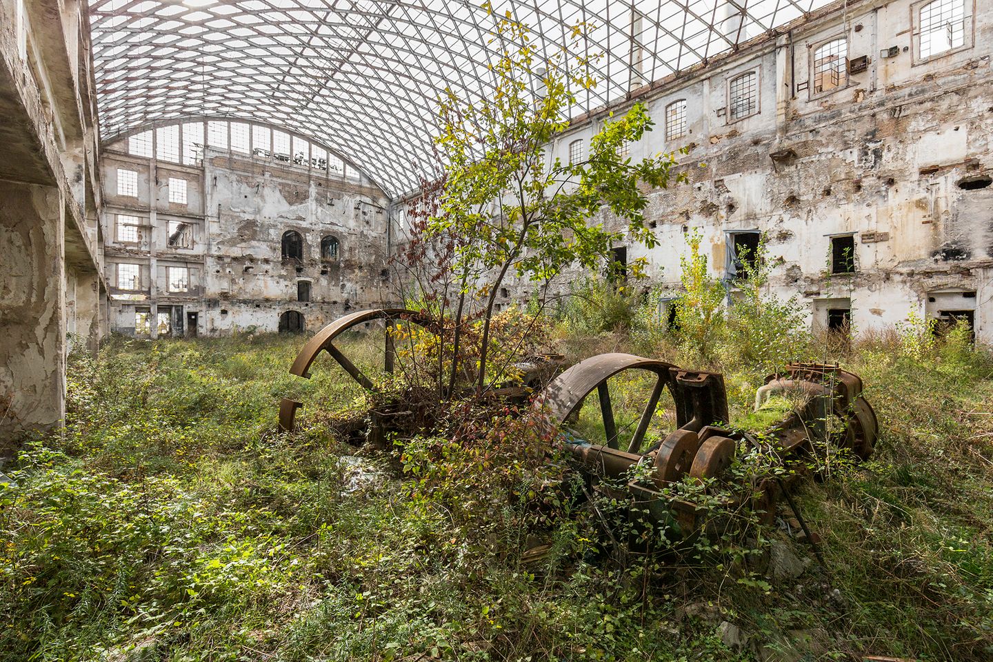 Fabrik, Italien