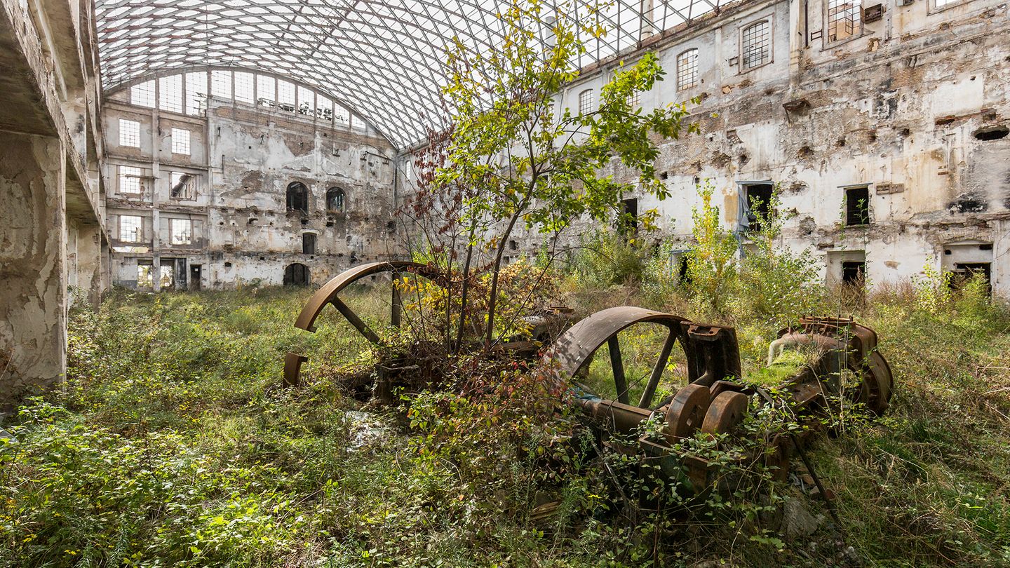 Fabrik, Italien