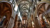 Blick in die Kathedrale St. Nikolaus in Fribourg