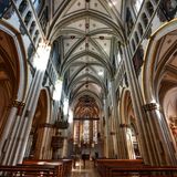 Blick in die Kathedrale St. Nikolaus in Fribourg