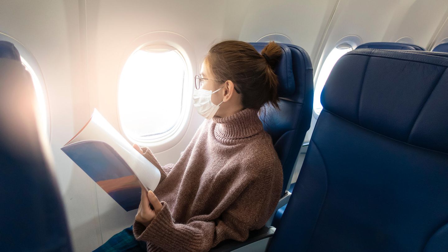 Wer mit dem Flugzeug in den Urlaub starten will, sollte am Flughafen genug Zeit einplanen - und sich auch zu Hause schon intensiv mit seiner Reise beschäftigen