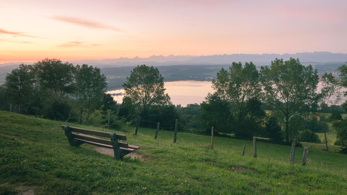 Mont Vully bei Sonnenuntergang