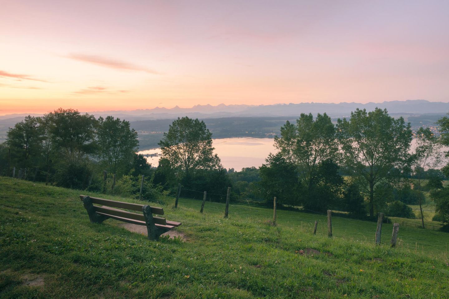 Mont Vully Mont Vully bei Sonnenuntergang