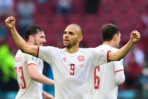 Martin Braithwaite von Dänemark freut sich bei der EM 2021 über sein Tor zum 4:0 gegen Wales
