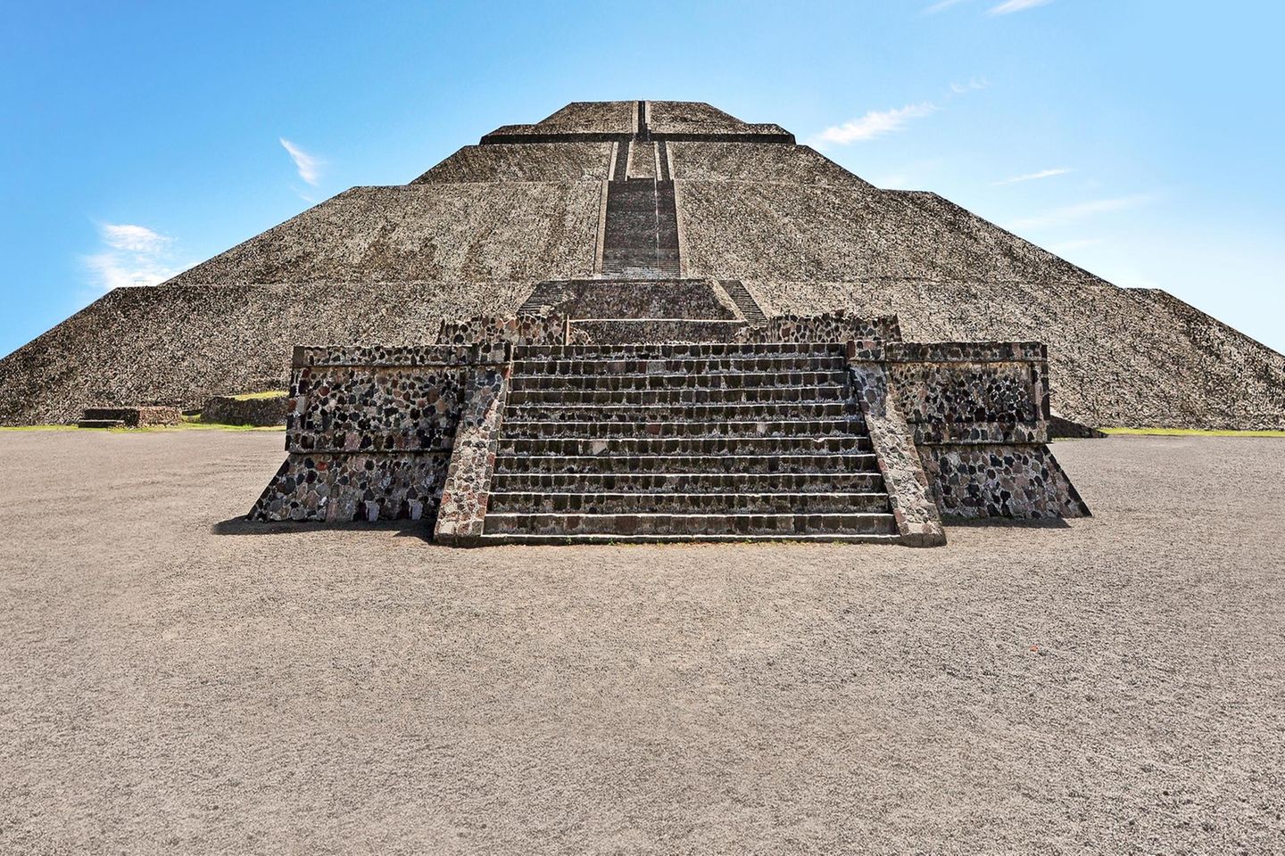 The pyramid of the Sun ancient ruins building  in Teotihuacan, Mexico. (Photo by: Avalon/Universal Images Group via Getty Images)
