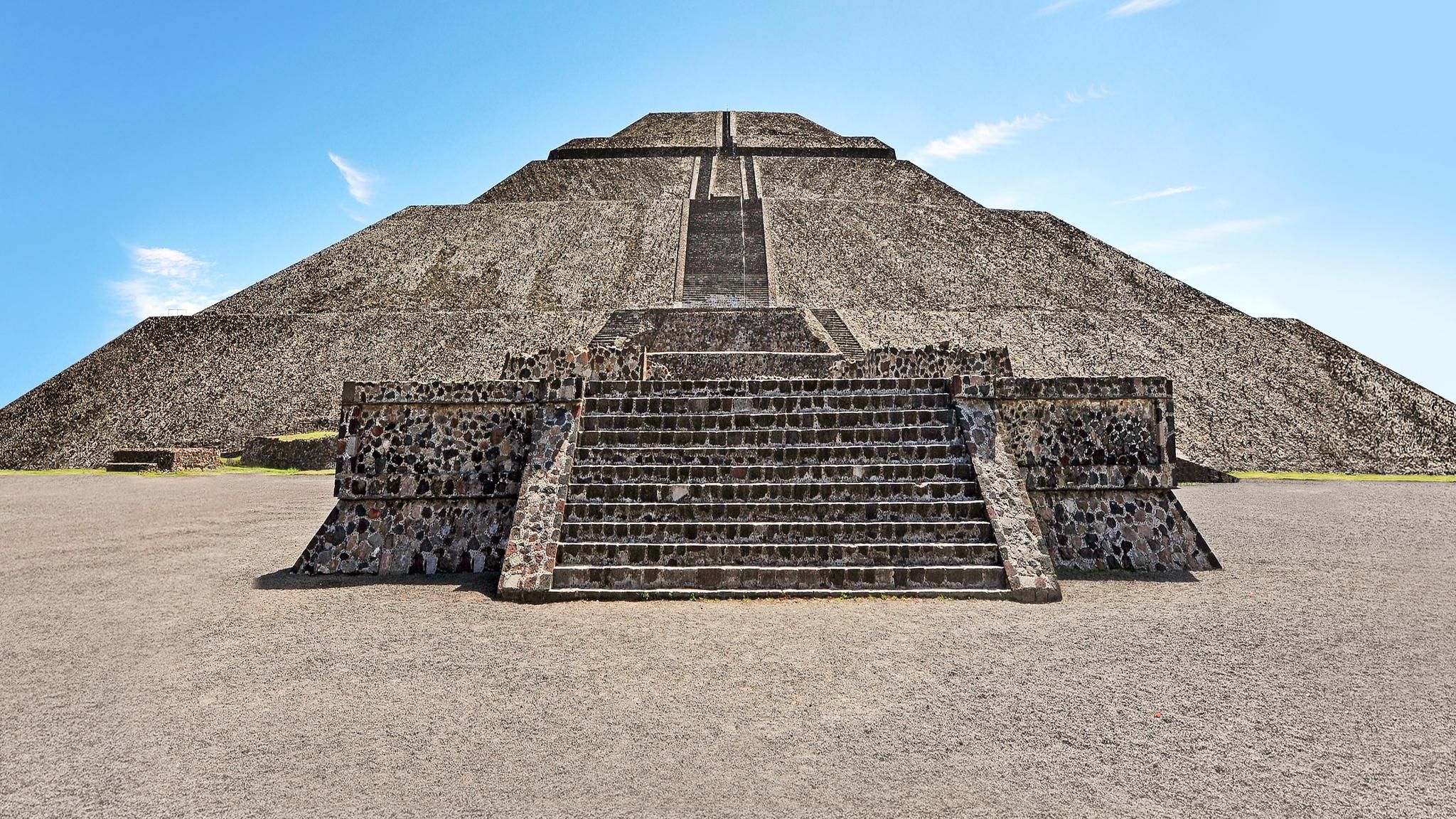 The pyramid of the Sun ancient ruins building in Teotihuacan, Mexico. (Photo by: Avalon/Universal Images Group via Getty Images) The pyramid of the Sun ancient ruins building in Teotihuacan, Mexico. (Photo by: Avalon/Universal Images Group via Getty Images)