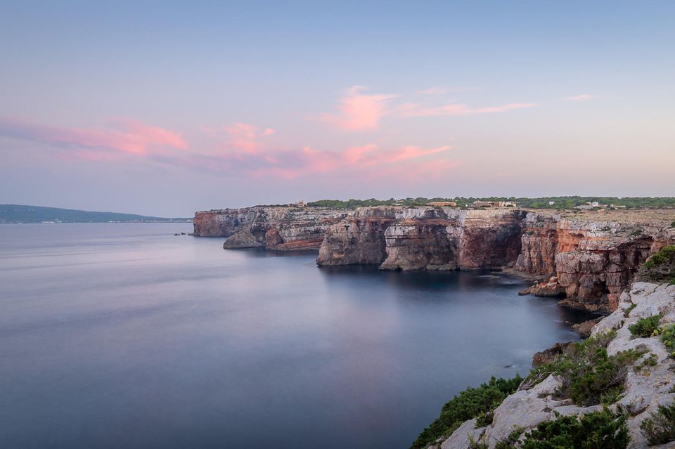 Spanien: Sonnenuntergang über der Küste von Formentera Sonnenuntergang über der Küste von Formentera