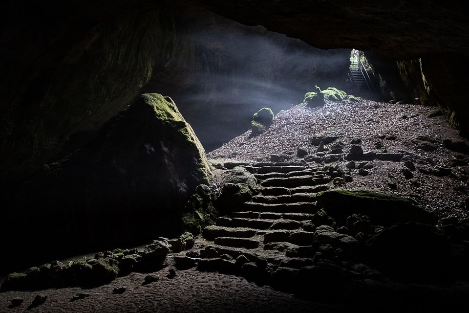 Nebel in der Blauen Grotte der Einhornhöhle Nebel in der Blauen Grotte der Einhornhöhle