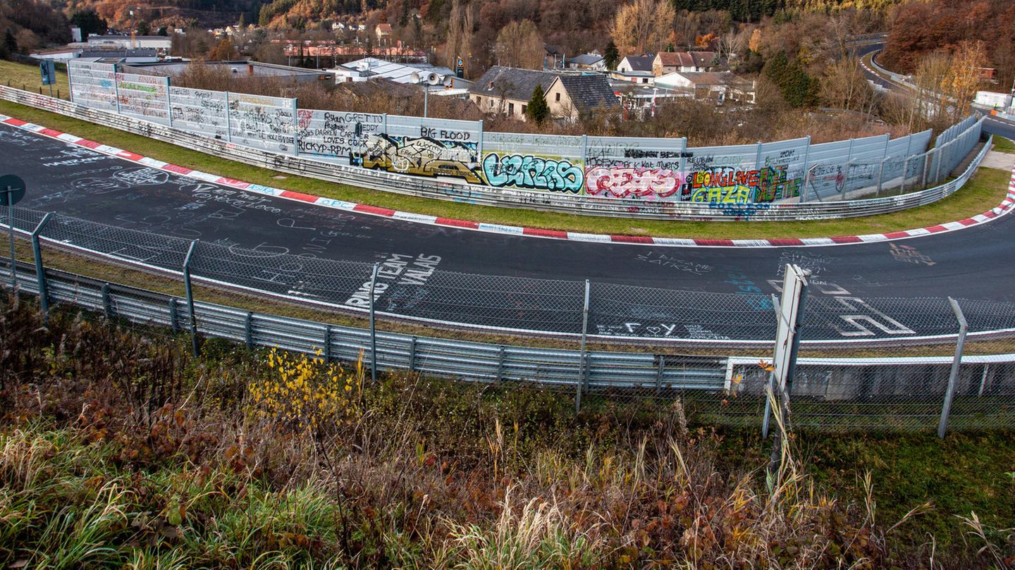 Eine Kurve des Nürburgrings