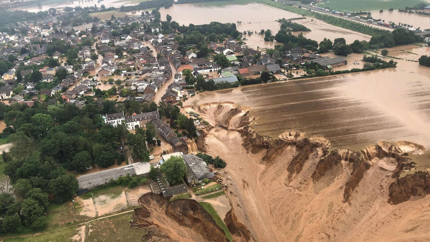 Dramatische Bilder aus Westdeutschland gehen um die Welt: Im nordrhein-westfälischen Erftstadt schwemmten die Wassermassen Häuser davon, verwüsteten ganze Landstriche