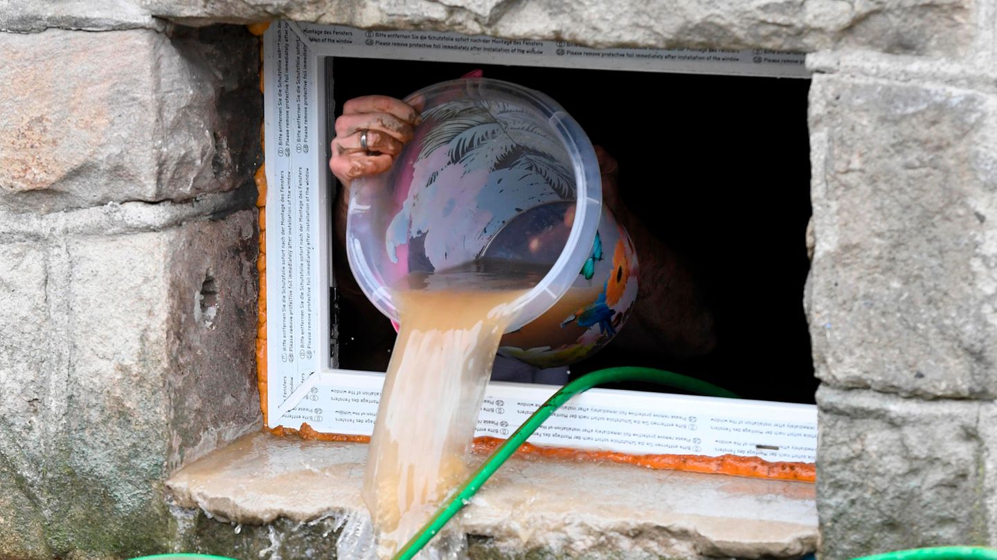 Um jeden Preis zu verhindern, dass Wasser in ein Haus eindringt, kann bei Hochwasser zum Problem werden
