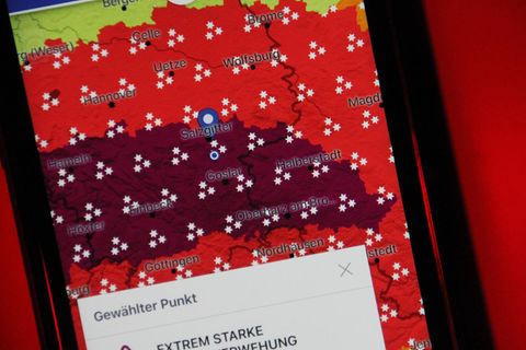 Unwetterwarnung für Norddeutschland auf dem Smartphone