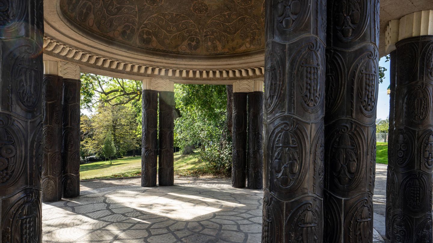 Schwanentempel auf der mathildenhöhe in Darmstadt