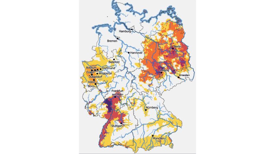 Die Karte zeigt Regionen in Deutschland, die bis Mitte des Jahrhunderts von besonders vielen klimatischen Extremen betroffen sein könnten