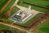 Luftbid eines Tempels im Archäologischen Park in Xanten