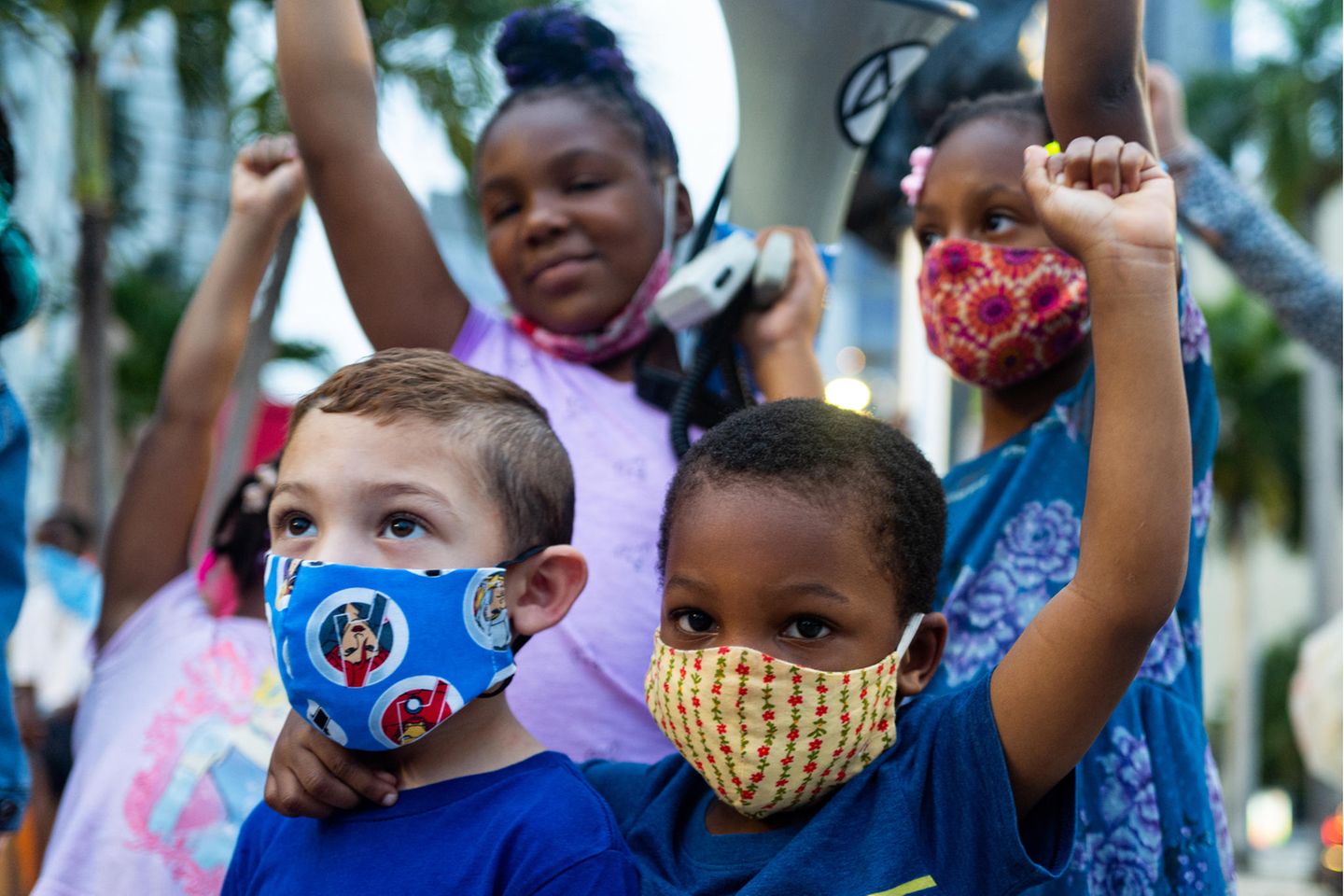 Kinder protestieren am 7. Juni 2020 in Miami in den USA gegen Rassismus.