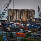 Das Silo wirkte als Puffer der Explosion und bewahrte weite Teile der Stadt vor noch größerer Zerstörung. Was aus der Ruine wird, ist ungeklärt
