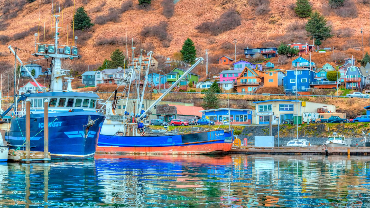 Kodiak Bunte Häuser in St.Paul Habor auf Kodiak Island