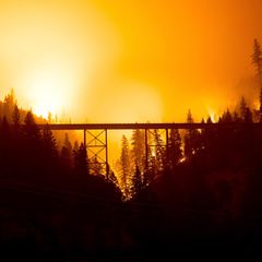 Nach einem extrem regenarmen Winter und geringer Schneedecke haben die Waldbrände im dürregeplagten Kalifornien in diesem Jahr ungewöhnlich früh angefangen