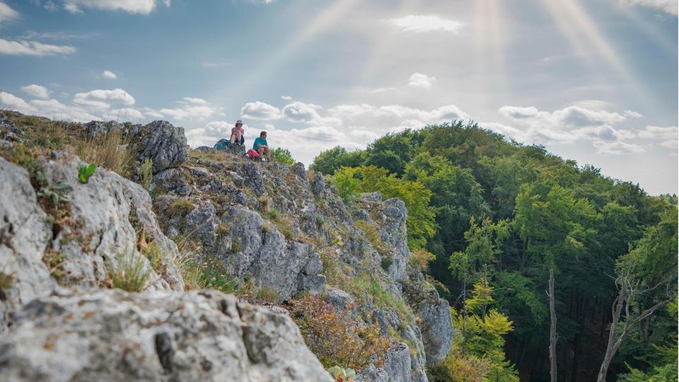 Die Teufelskanzel bei Solnhofen krönt den Altmühltal-Panoramaweg
