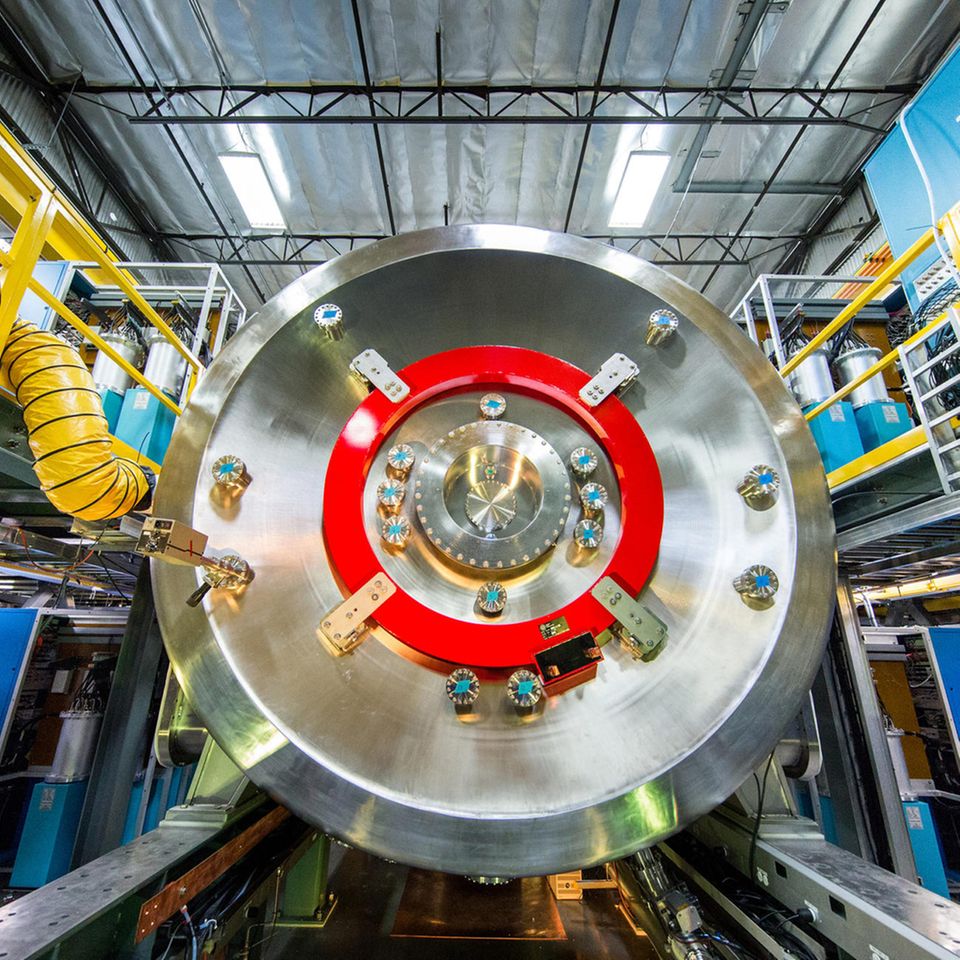 In einer unscheinbaren Fabrikhalle nahe Los Angeles steht "Norman", die aktuelle Ausbaustufe des Fusionsreaktors von TAE Technologies. Im Juli 2017 produzierte die Maschine ihr erstes Plasma, nun soll sie bald durch einen größeren Testreaktor namens "Copernicus" abgelöst werden.
